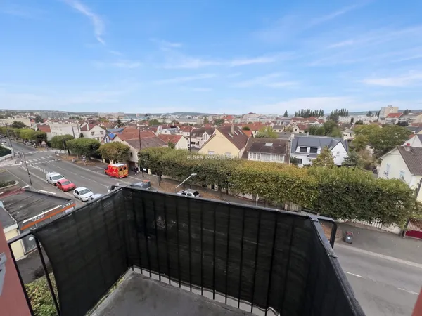 EXCLUSIVITÉ - APPARTEMENT T4 LUMINEUX AVEC BALCON ET VUE DÉG