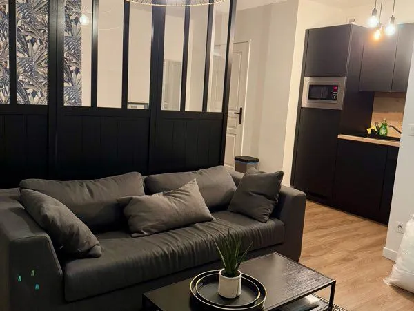 APPARTEMENT MEUBLÉ 37m2 + TERRASSE