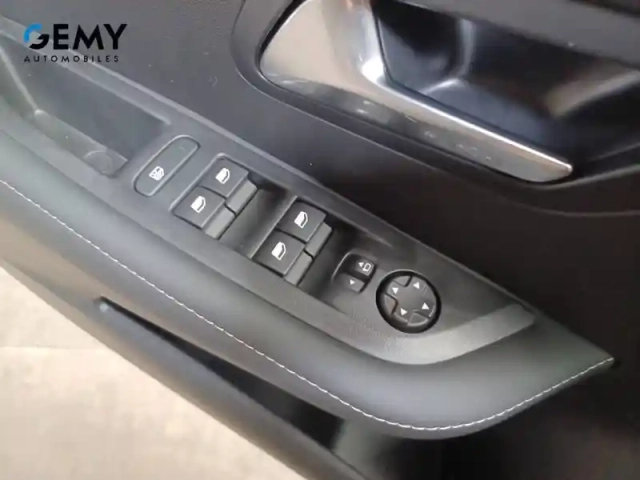 Peugeot 208 electrique 156 ch 54 kwh — photo 17