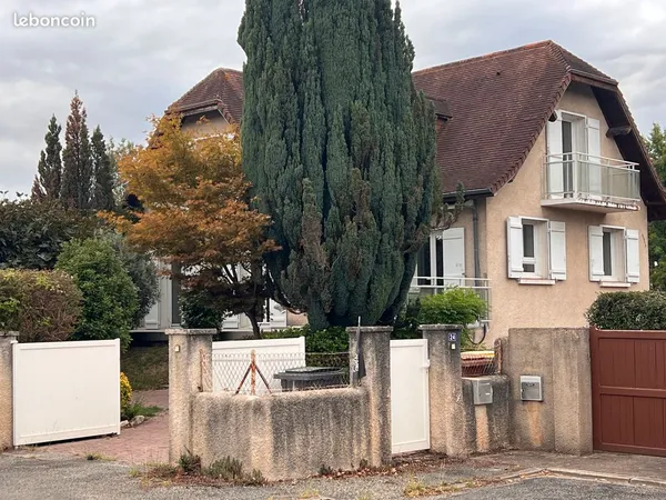 A LOUER Maison NEO BEARNAISE 150 m² - 6 chambres - Jardin 550 m² - Garage - Pau Nord - DPE C