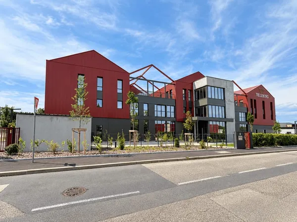 Bureaux 1460 m²