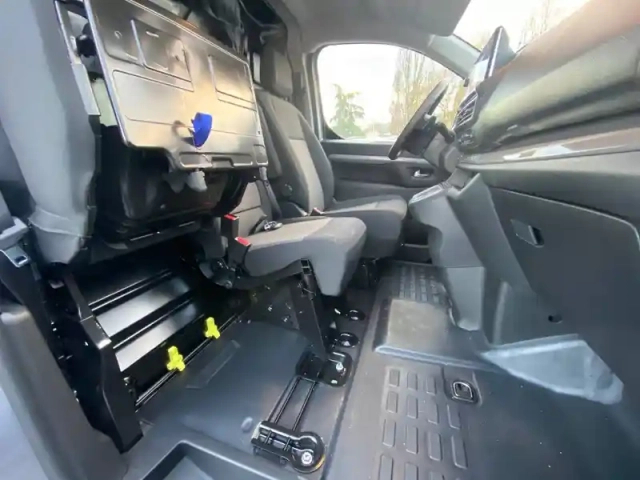 Citroën Jumpy e- fgn taille m 100 kw (136 ch) batterie 75 kwh — photo 50