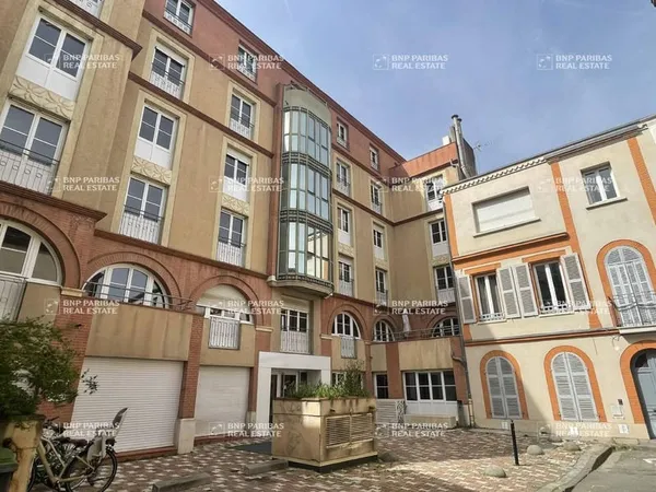 Bureaux 2048 m²