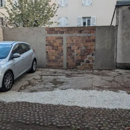 Place de parking sécurisée avec bip - 2 min RER B Bourg-la-Reine (150 m)