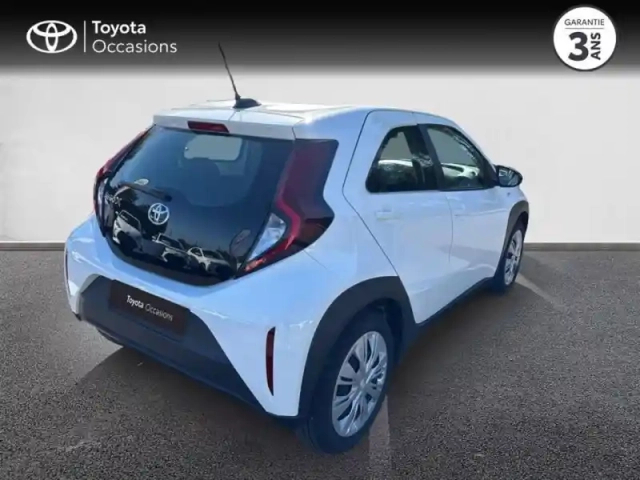 Toyota Aygo X 1.0 vvt-i 72ch dynamic my23 — photo 10