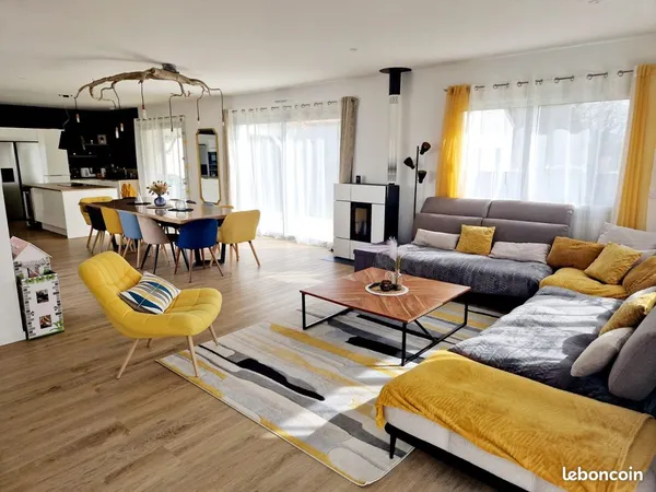 Maison contemporaine de plain-pied - 178 m² - 7 pièces - Terrain 1 171 m² - Les Sorinières