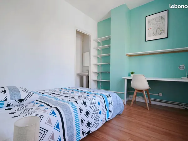 Chambre en colocation rénovée - proche EDHEC - Roubaix
