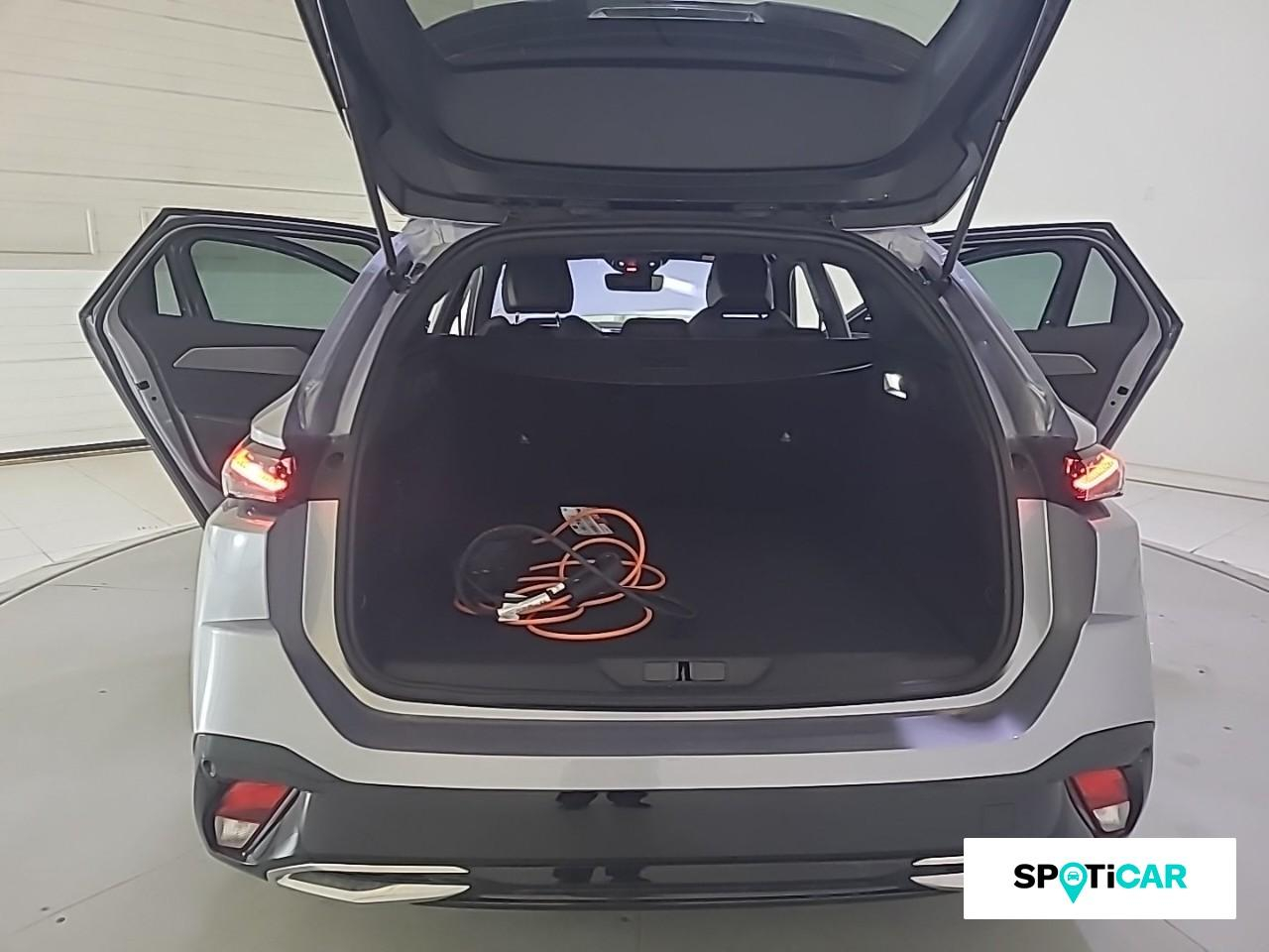 Peugeot 308 sw plug-in hybrid 195 ch e-dcs7 gt — photo 6