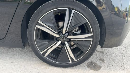 Peugeot 308 1.2 PureTech 130 EAT8 - GT – 2023 – 41992 km – Essence – Boîte Automatique — photo 6