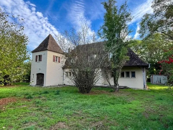 Maison 8 pièces 225 m²