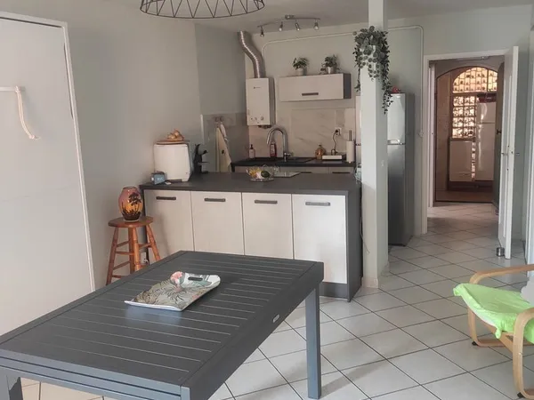 Sausset les Pins - Appartement meublé de 43 m² - 1 pièce avec véranda, loggia, jardinet, proximité m