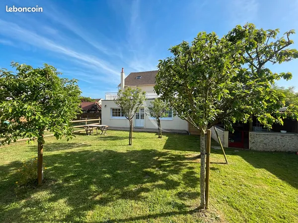 Maison 10 pièces 250 m²