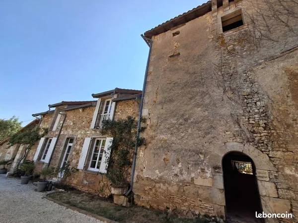 Propriété 5 pièces 136 m²