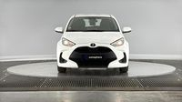 Toyota Yaris 116h Dynamic 5p MY22 — photo 1