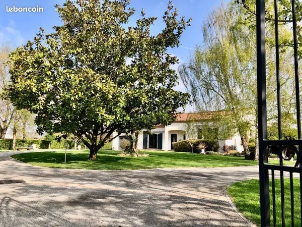 SAINT-ALBAN, MAISON D'EXCEPTION 145 m2, TERRAIN 10030 m2, HANGAR 100 m2