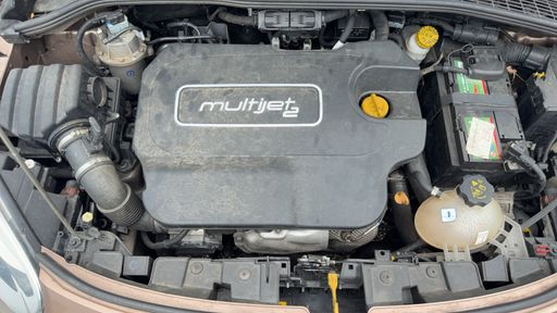 Fiat 500X 1.6 Multijet 120 - City Cross – 2018 – 136782 km – Diesel – Boîte Manuelle — photo 29
