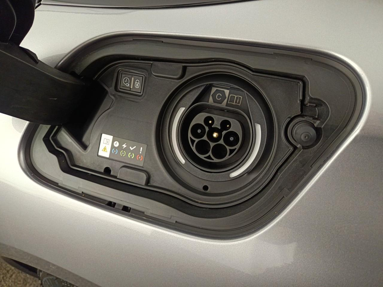 Peugeot 508 sw hybrid 225 e-eat8 gt — photo 36