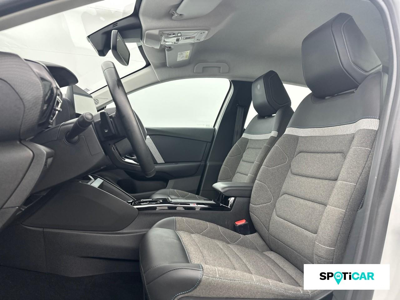 Citroën C4 puretech 130ch s&s shine eat8 — photo 9