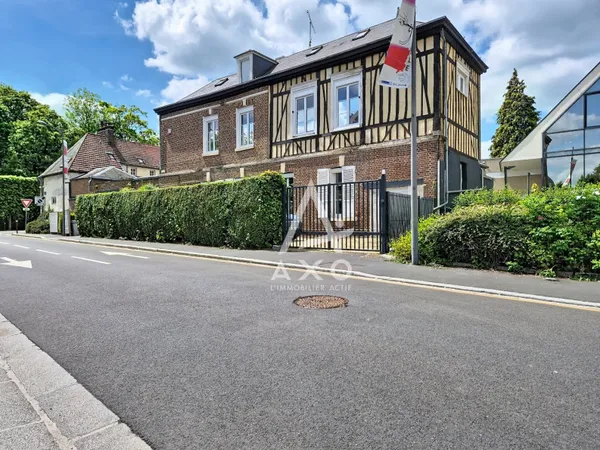 Maison 9 pièces 240 m²