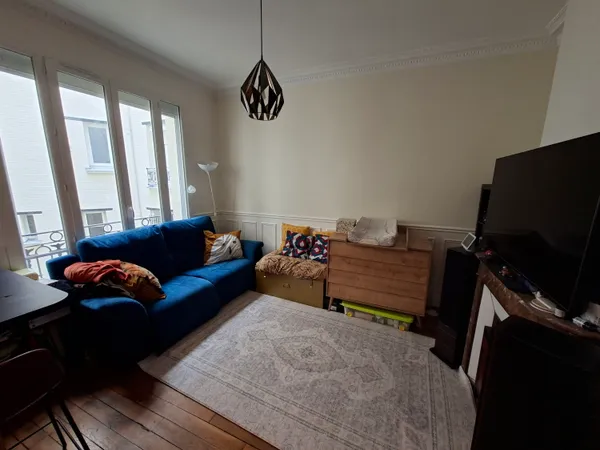 Vincennes — Quartier Daumenil | 2 pièces de 41,45 m² Carrez au calme sur cour — Charme de l'ancien