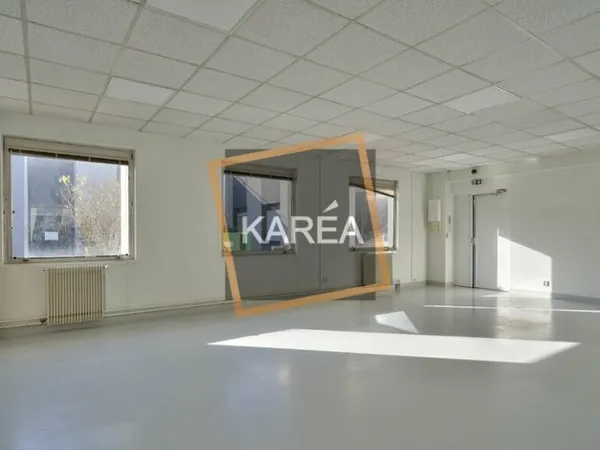 Bureaux 66 m²
