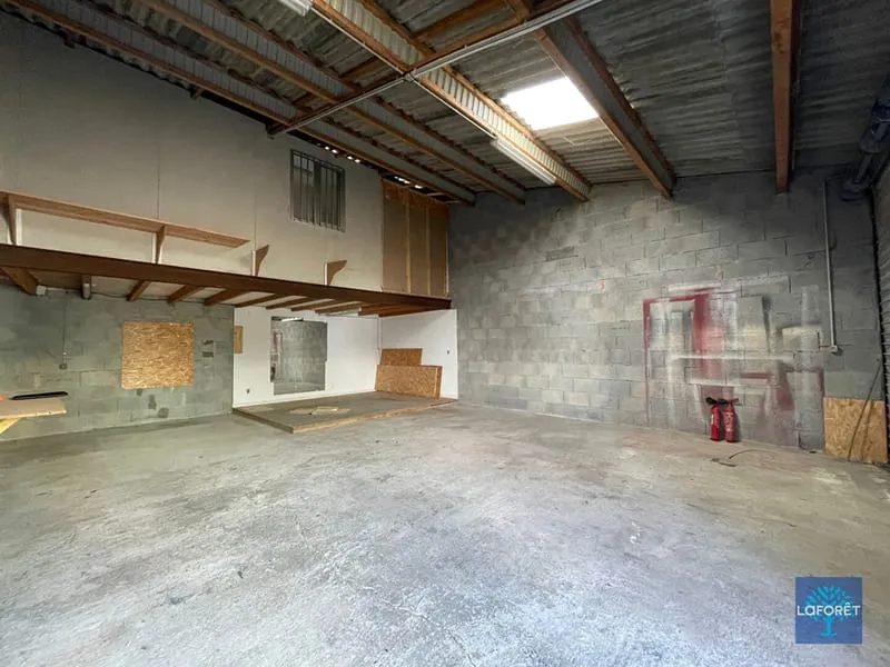 Photo 3