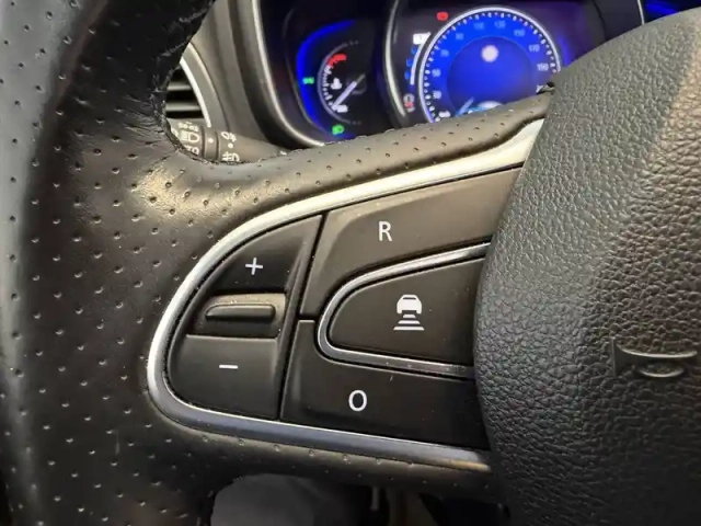 Renault Koleos blue dci 150  x-tronic — photo 41