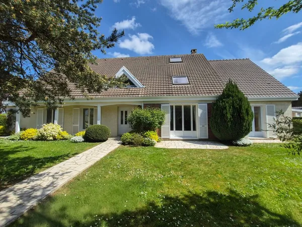 Maison de luxe 11 pièces 256 m²