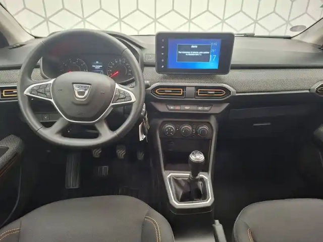 Dacia Sandero tce 90 - 22 — photo 7