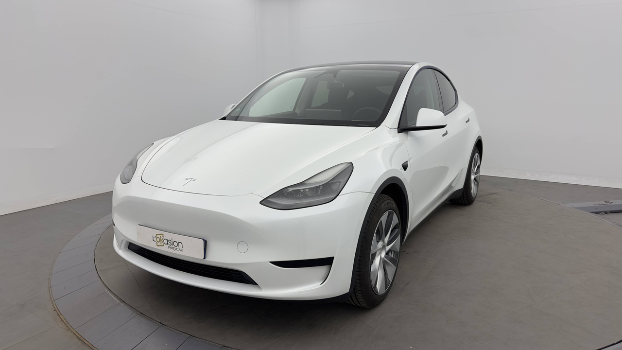 Tesla MODEL Y RWD — photo 1