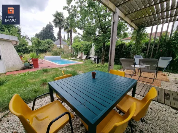 Maison 7 pièces 145 m²