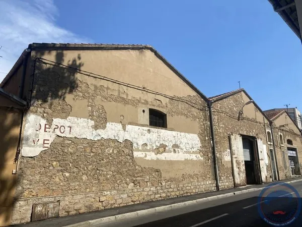 Local d'activité 394 m²