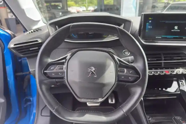 Peugeot 208 electrique 50 kwh 136ch — photo 17