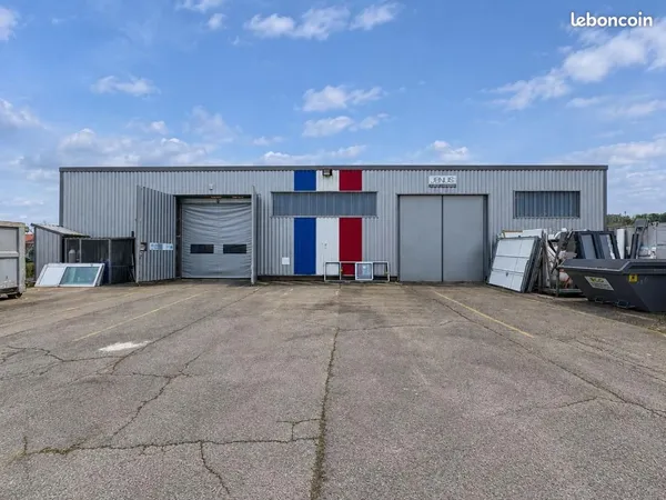 Local d'activité 719 m²