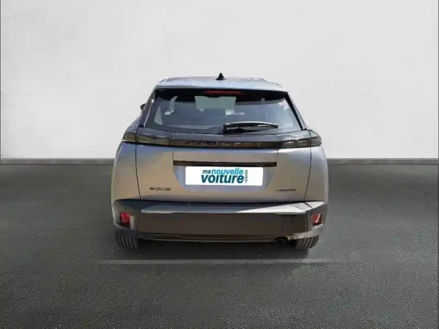 Peugeot 2008 hybrid 110 e-dcs6 — photo 5