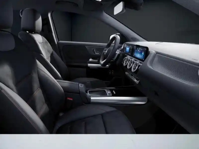 Mercedes Gla 250 e hybrid eq amg line — photo 23