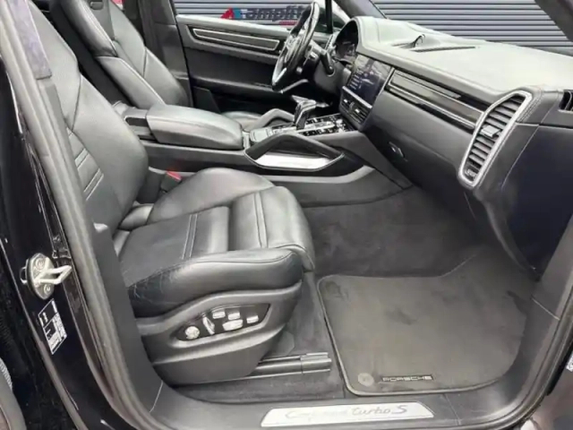Porsche Cayenne 4.0 v8 680ch turbo s e-hybrid — photo 11