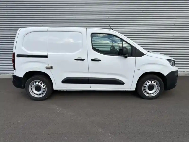 Peugeot Partner 1.5l 100ch asphalt standard 10 — photo 8