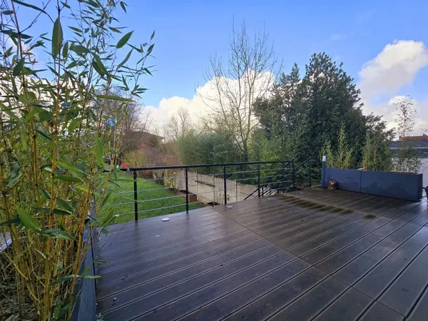 CAPINGHEM : Maison familiale rénovée avec jardin et terrasse