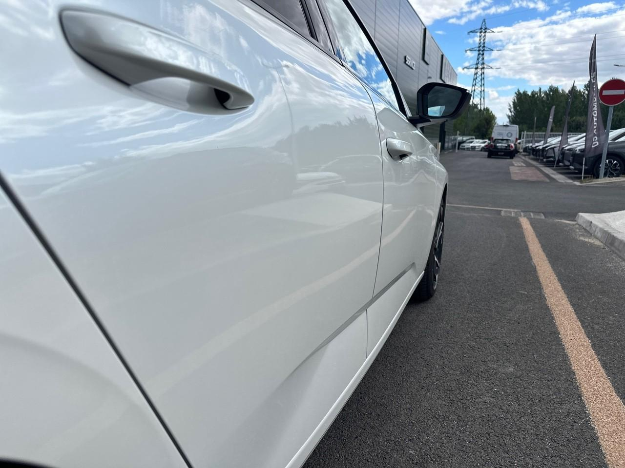 Peugeot 308 1.2 puretech 130ch s&s allure pack — photo 13