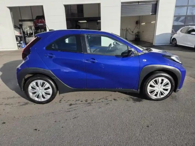 Toyota Aygo x 1.0 vvt-i 72ch dynamic my23 — photo 4