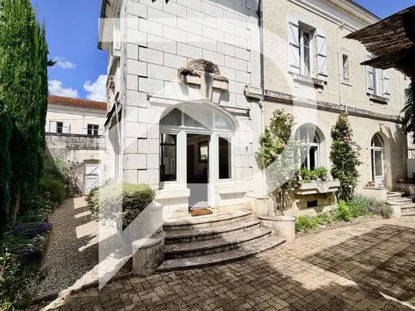 Maison 11 pièces 215 m²