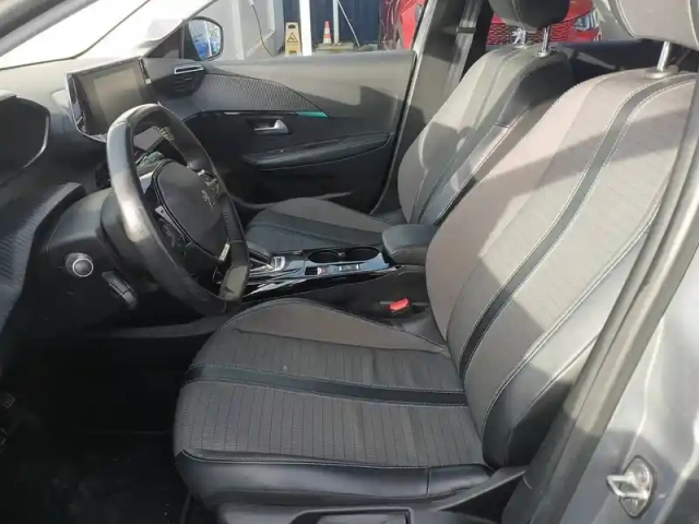 Peugeot 208 electrique 50 kwh 136ch — photo 30