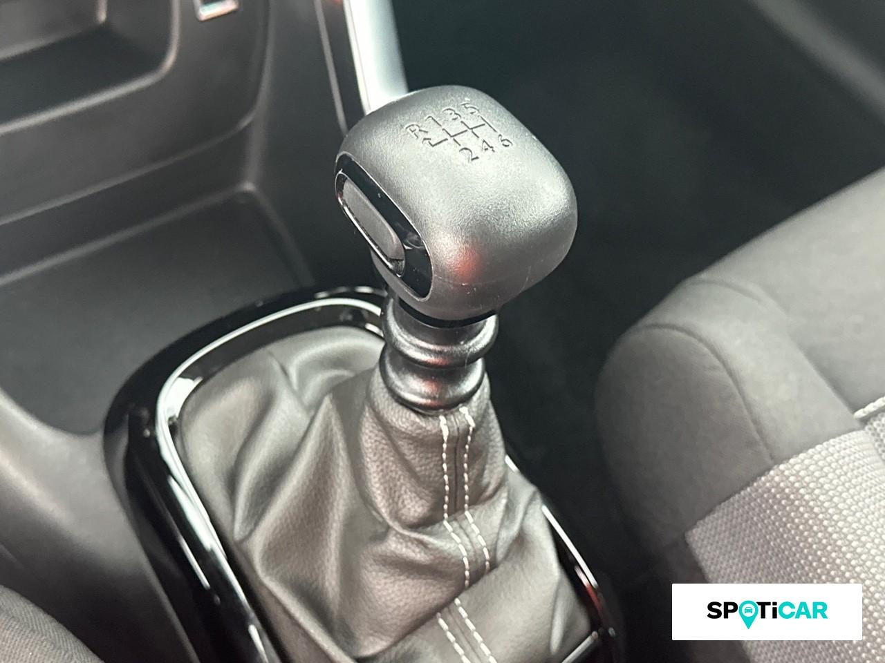 Citroën C3 Aircross puretech 110ch s&s shine — photo 14