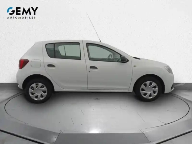 Dacia Sandero sce 75 — photo 19