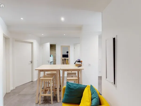 Chambre 4 pièces 79 m²