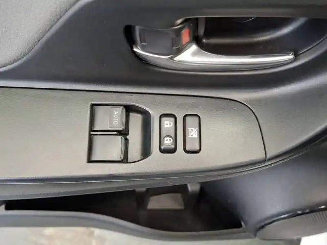 Toyota Yaris 70 vvt-i — photo 25