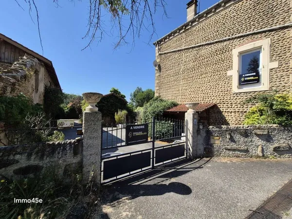 Maison 5 pièces 255 m²