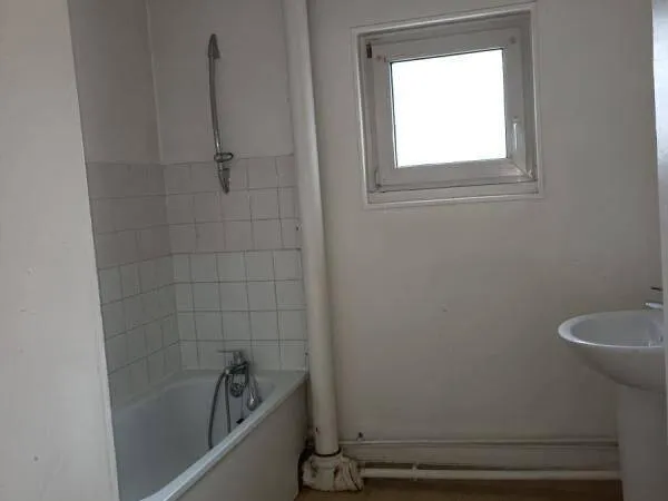 Local commercial 75 m²