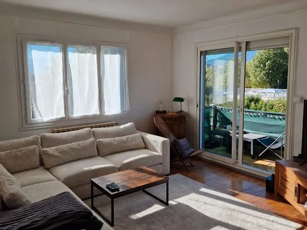 T4 lumineux de 82 m² avec terrasse, balcon privé et jardin commun - Saint-Égrève